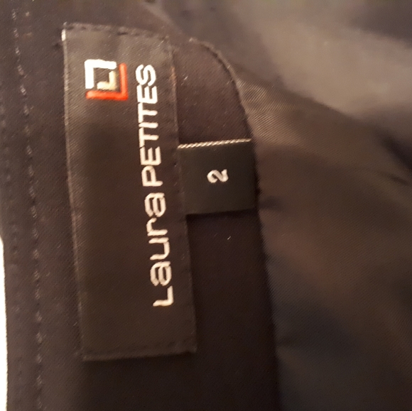 Black skirt - Picture 2 of 2